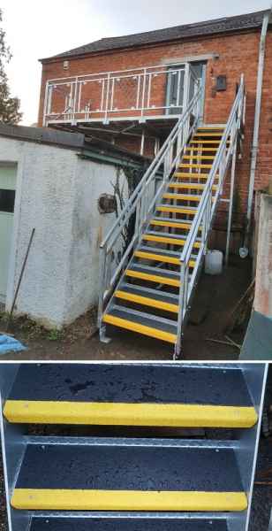 Anti Slip GRP Stair Treads Steel Staircase