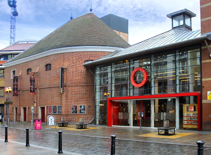 third globe theatre completed in 1997 shakespeares globe theatre