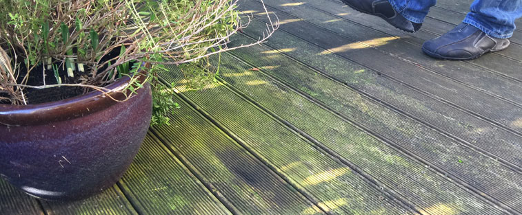 anti_slip_solution_for_slippery_decking