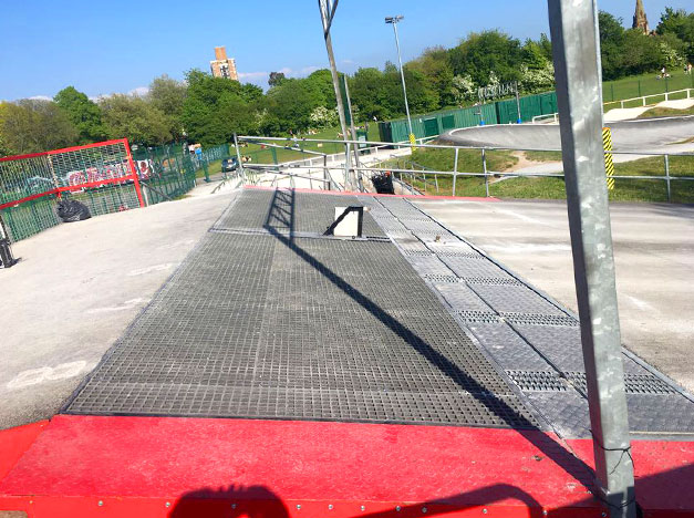 GRP Grating has a proven reliability in high traffic areas, giving excellent slip resistance.